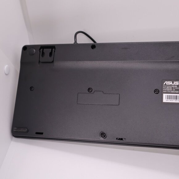 Asus wired keyboard and mouse used - Picture 9 of 10